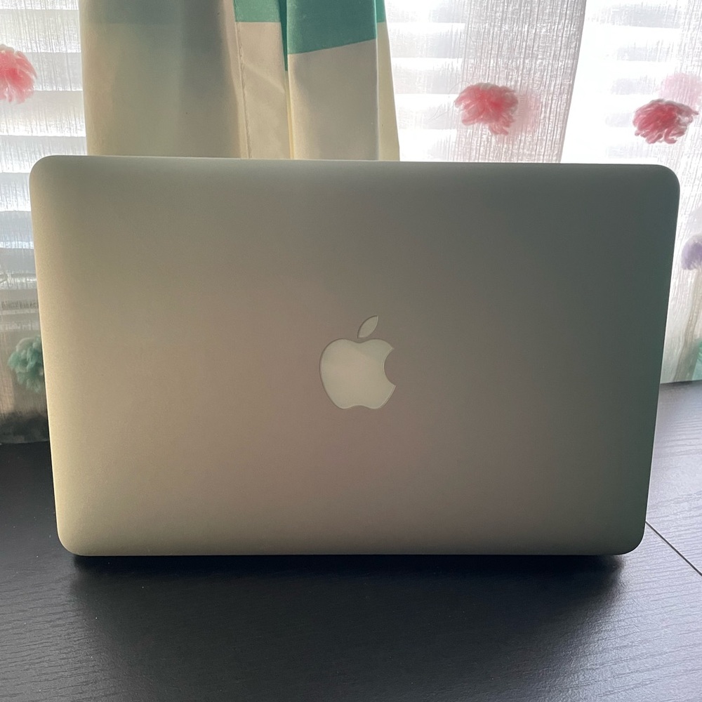 Apple MacBook Air 11"